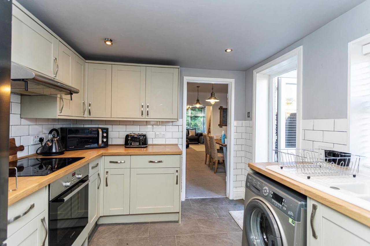 Modern 3 Bed, Heart Of Ashley Cross, 5 Mins To Sandbanks Poole Exterior photo